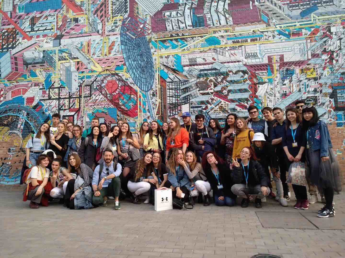 Italy meets China - Our students from Ancona, on their last day in Beijing, at the 798 Art District